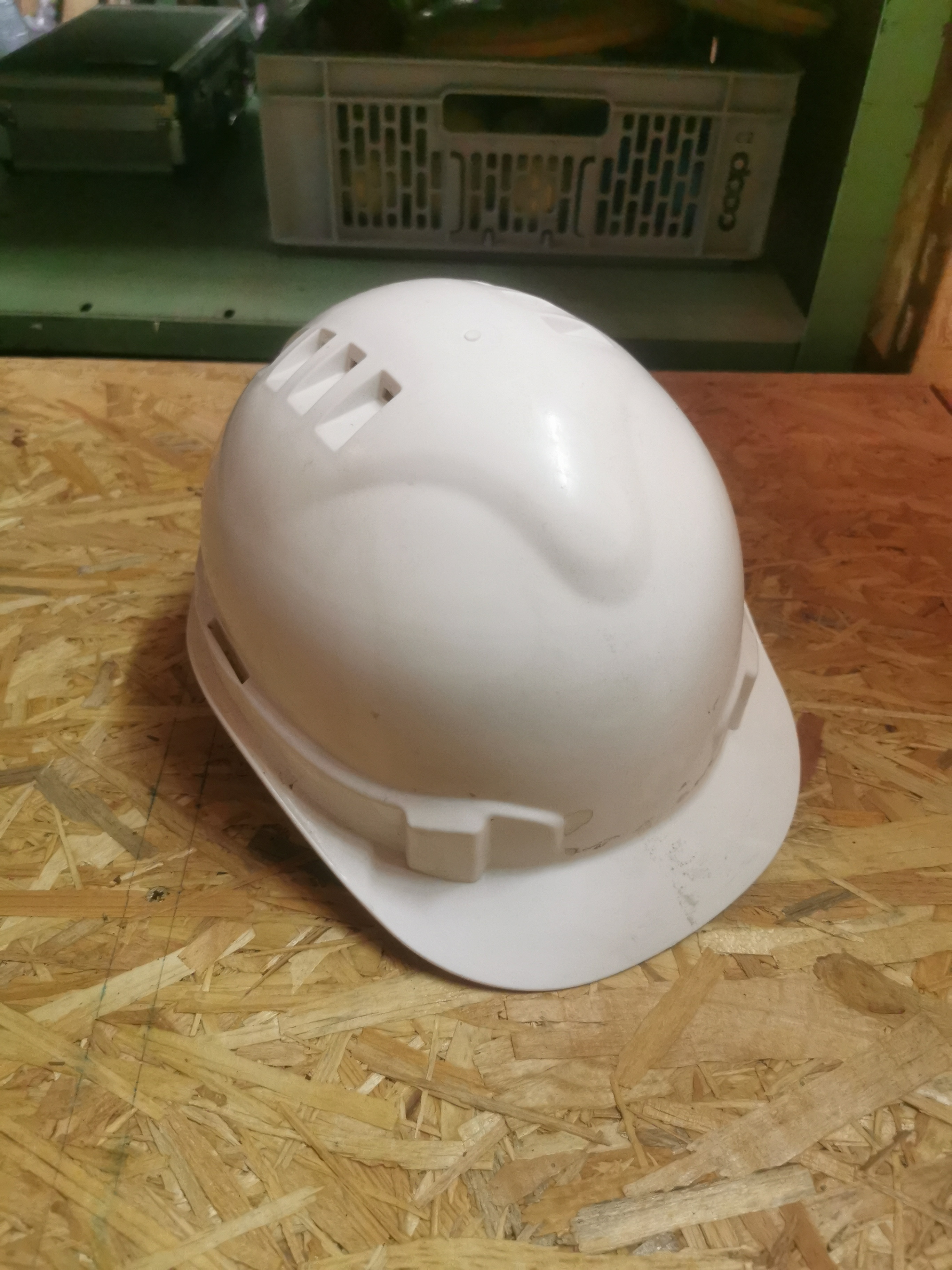 Bauhelm weiss